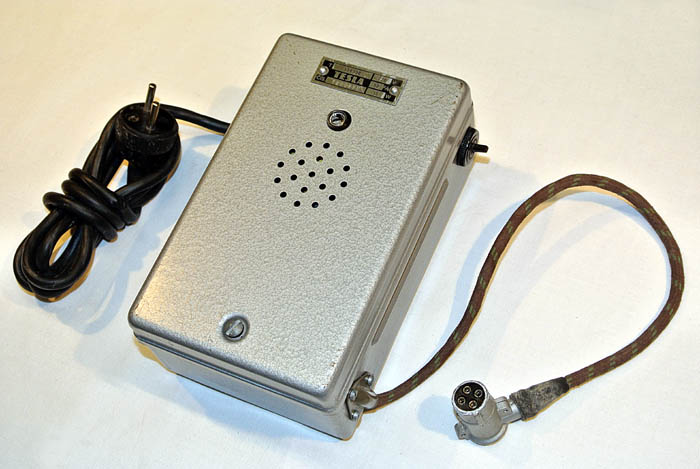 Poměrně zřídka se vyskytující síťový zdroj TESLA 554 550 pro radiostanice ORLÍK Radiostanice Orlík