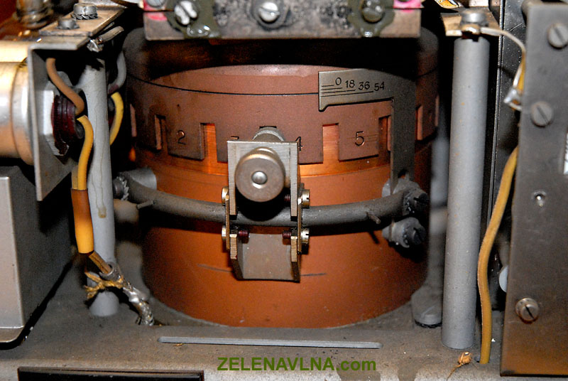 Radiostanice DR38A Philips (Ultra-Kurzwellen Sende-Empfangsanlage) Radiostanice WWII Schutzpolizei SchuPo ČSLA policie