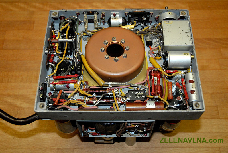 Radiostanice DR38A Philips (Ultra-Kurzwellen Sende-Empfangsanlage) Radiostanice WWII Schutzpolizei SchuPo ČSLA policie