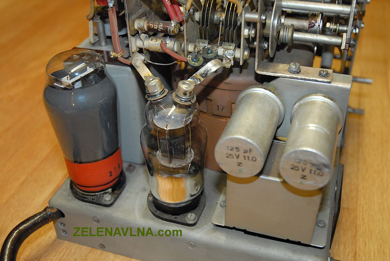 Radiostanice DR38A Philips (Ultra-Kurzwellen Sende-Empfangsanlage) Radiostanice WWII Schutzpolizei SchuPo ČSLA policie