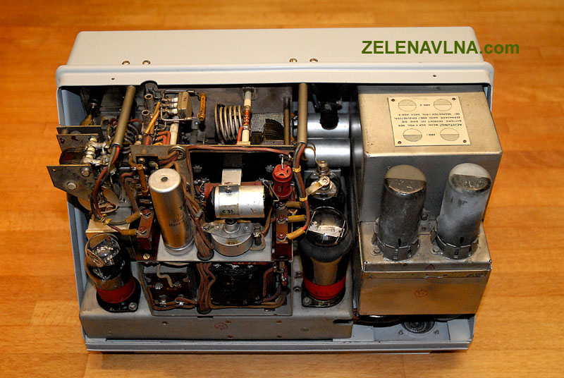 Radiostanice DR38A Philips (Ultra-Kurzwellen Sende-Empfangsanlage) Radiostanice WWII Schutzpolizei SchuPo ČSLA policie