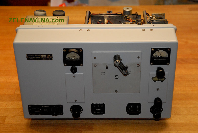 Radiostanice DR38A Philips (Ultra-Kurzwellen Sende-Empfangsanlage) Radiostanice WWII Schutzpolizei SchuPo ČSLA policie