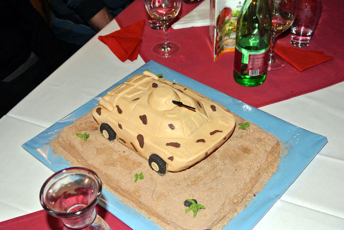 Panzer-Torte ... nový cukrářský výrobek. BRDM Zelená vlna Panzertorte